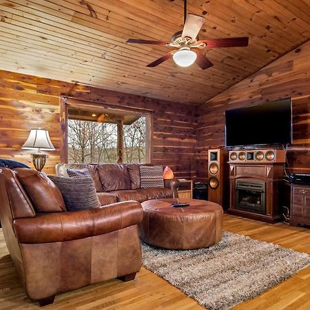 Fly Away Cabin- Modern, Serene, And Convenient Compton المظهر الخارجي الصورة